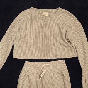 Gilly Hicks Light Gray Ribbed Crop Top and Joggers